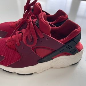 Red Nike Hurache